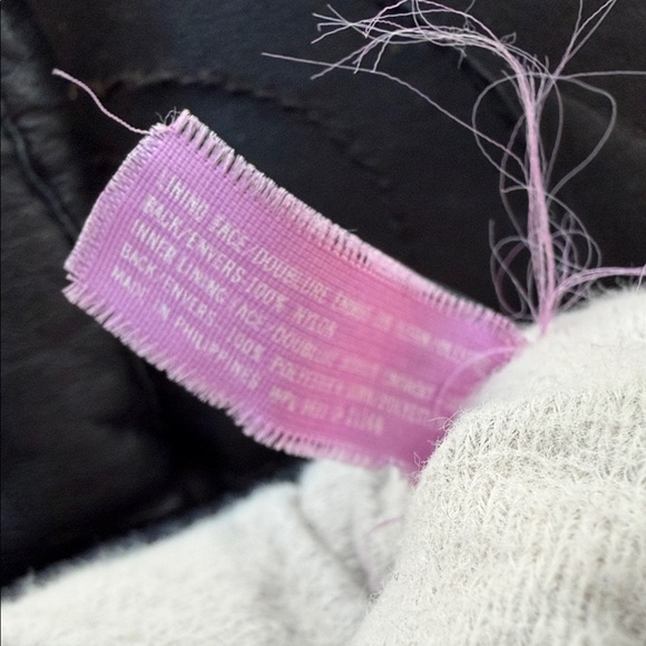 Grandoe Women’s Black Leather Mittens - Picture 6 of 6